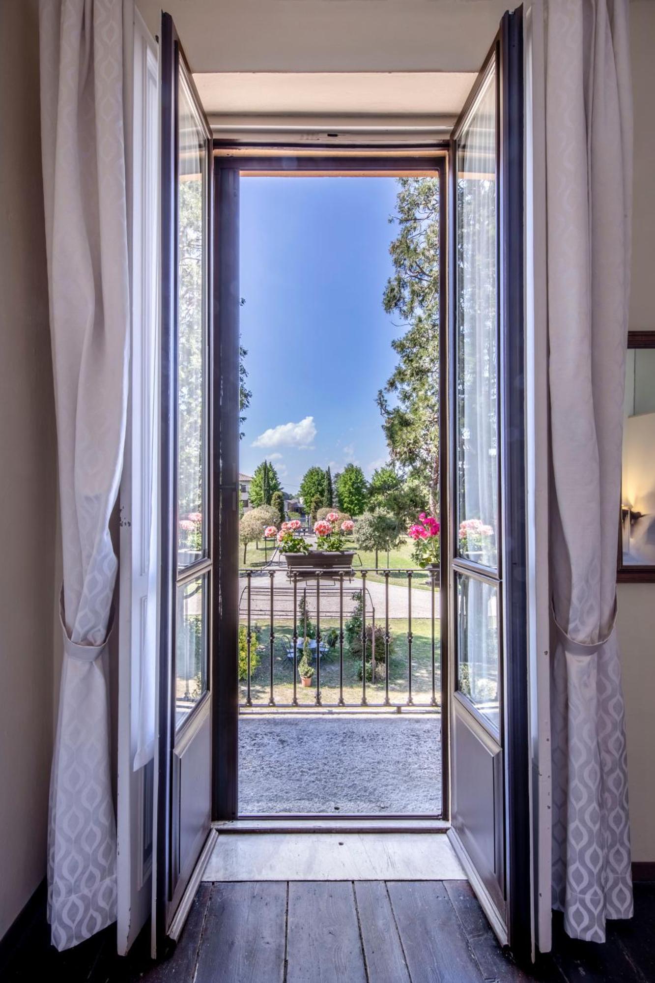 Hotel Villa Liberty Pontecurone Ngoại thất bức ảnh