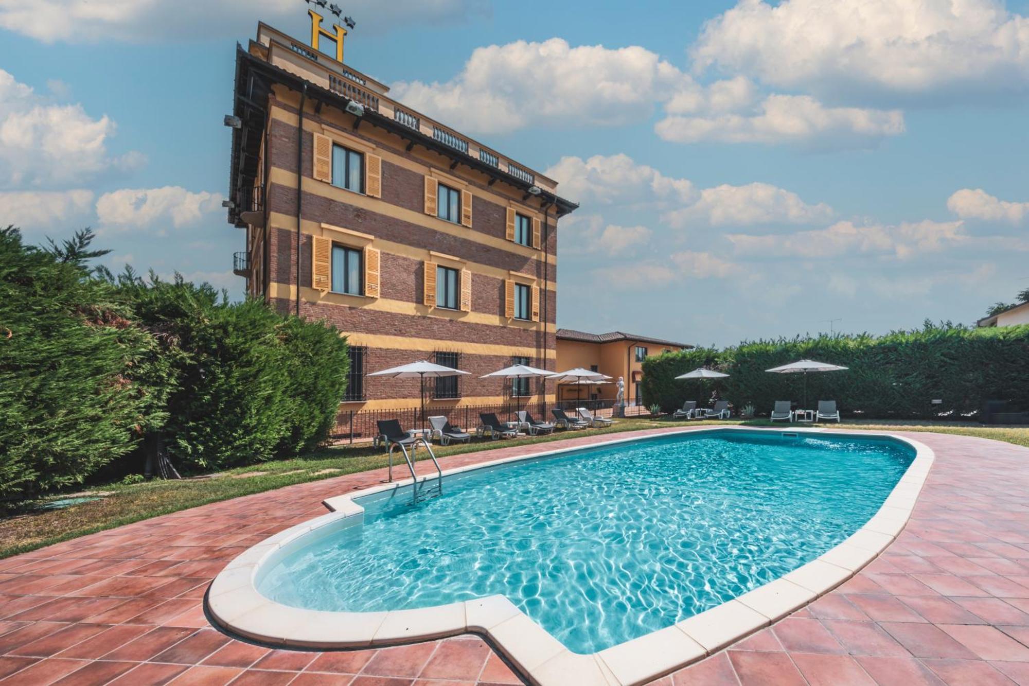 Hotel Villa Liberty Pontecurone Ngoại thất bức ảnh