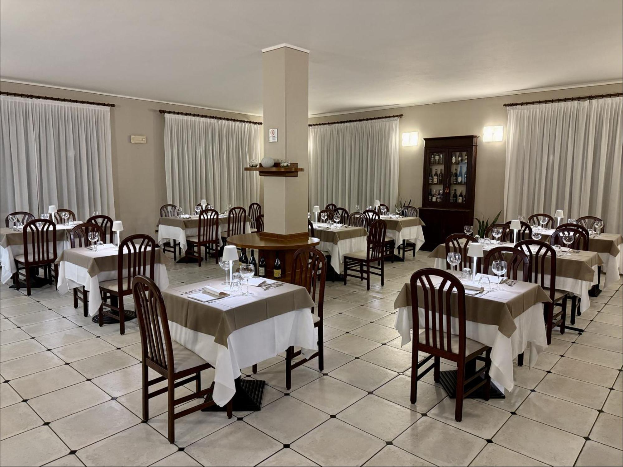 Hotel Villa Liberty Pontecurone Ngoại thất bức ảnh