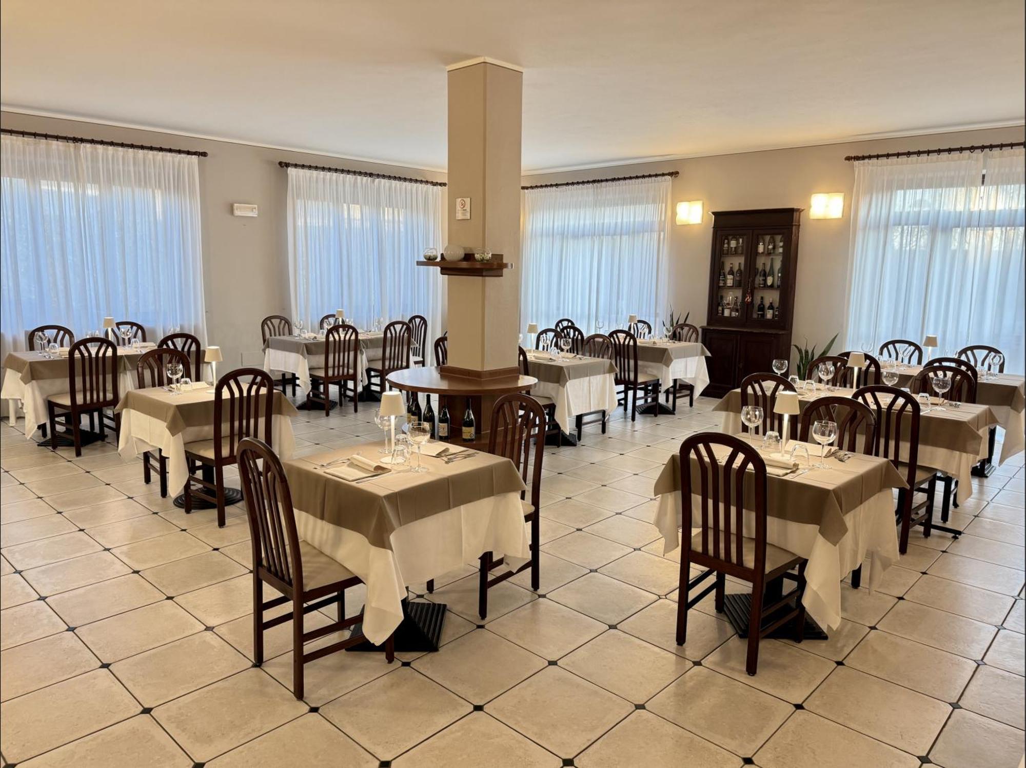 Hotel Villa Liberty Pontecurone Ngoại thất bức ảnh